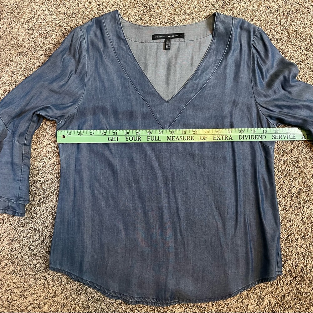 WHBM Denim Quarter Bell Sleeve V-Neck Blouse / Size 8 - Picture 4 of 7